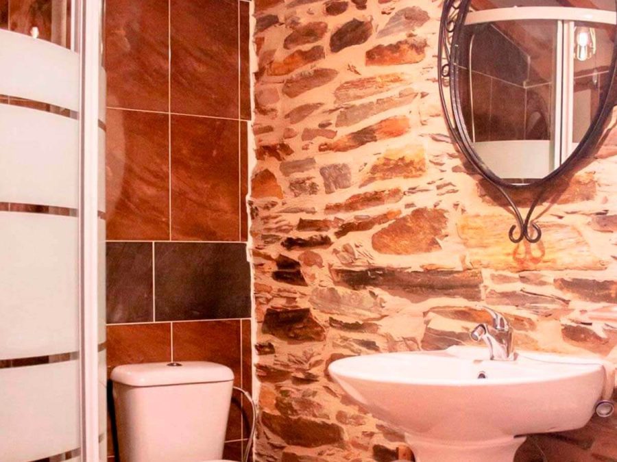 casa Bierzo encantado baño