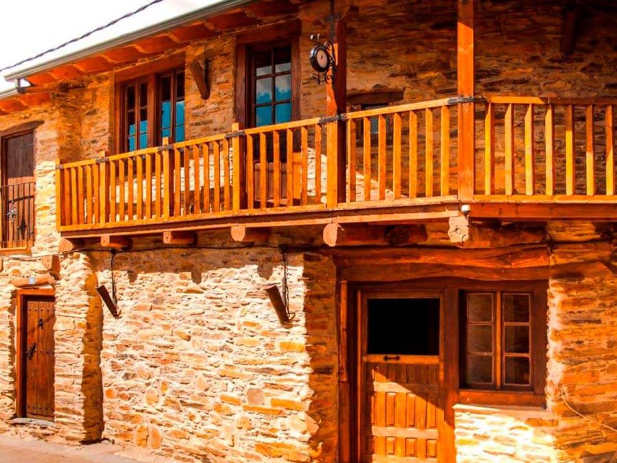 casa Bierzo encantado entrada
