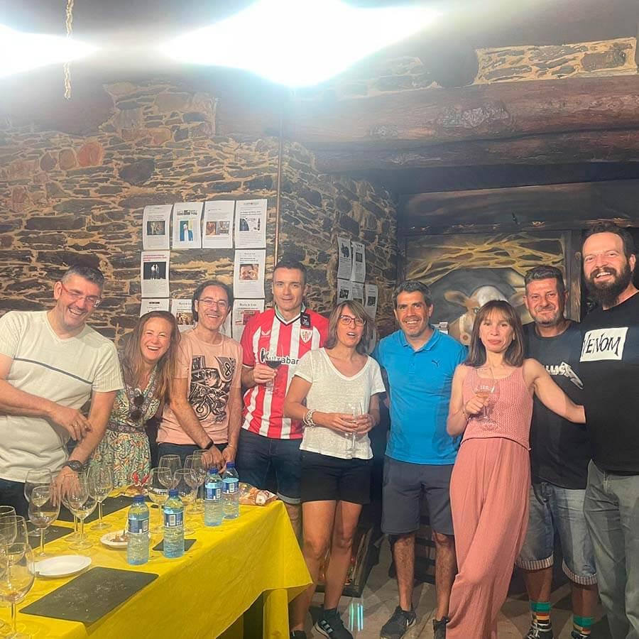 cata de vino y queso con visita al viñedo