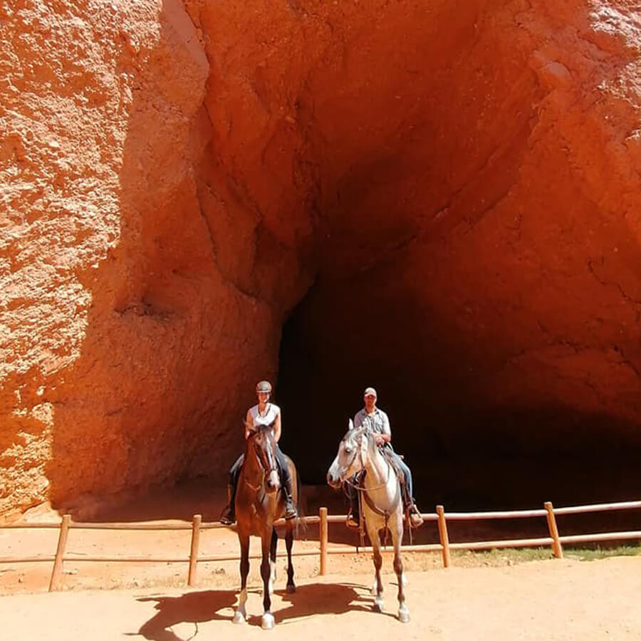las médulas a caballo en la cuevona