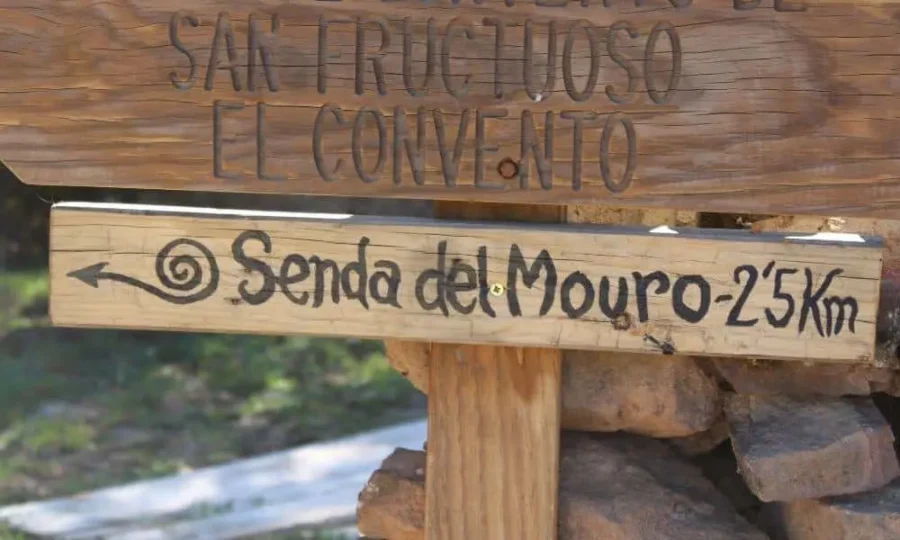 Cartel de la senda del mouro