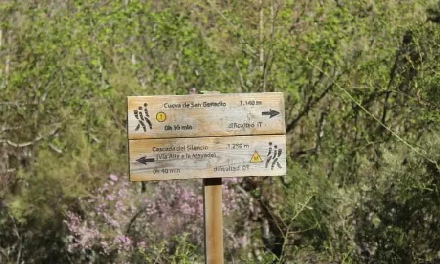 Indicación del desvio hasta la Cascada del Silencio