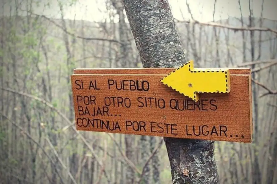 No dejes basura en e columpio de Valdecarrizo