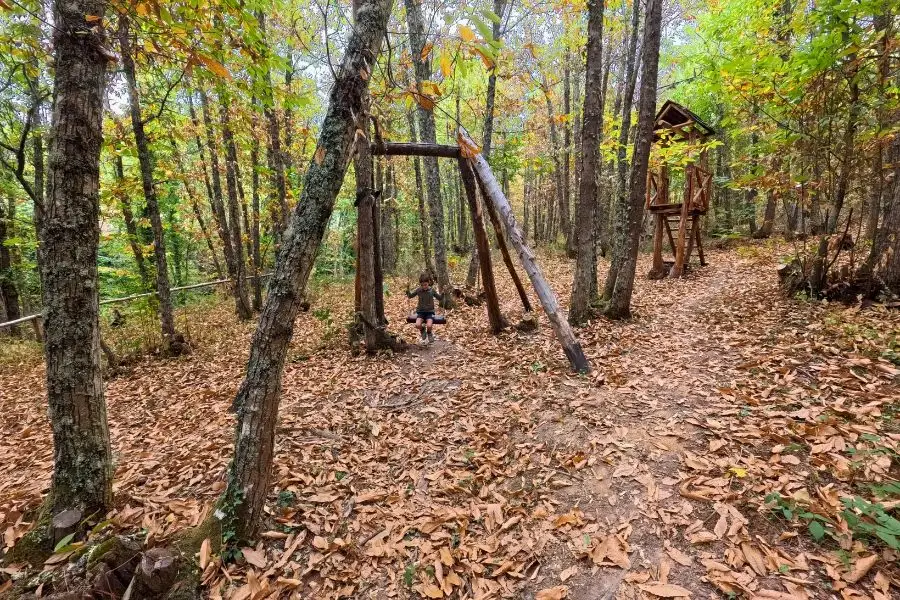 Parque infantil en soto de villar de los Barrios