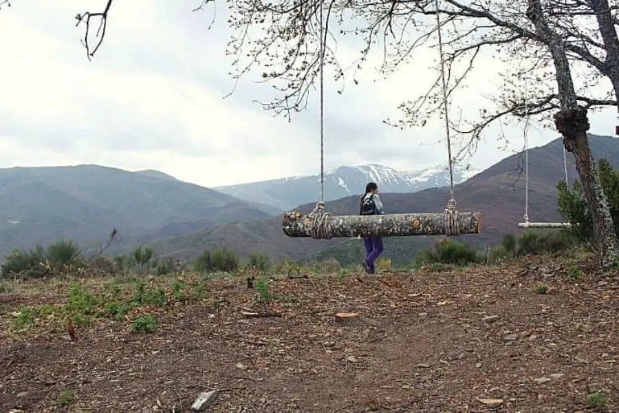 montes nevados en el En el columpio de Valdecarrizo