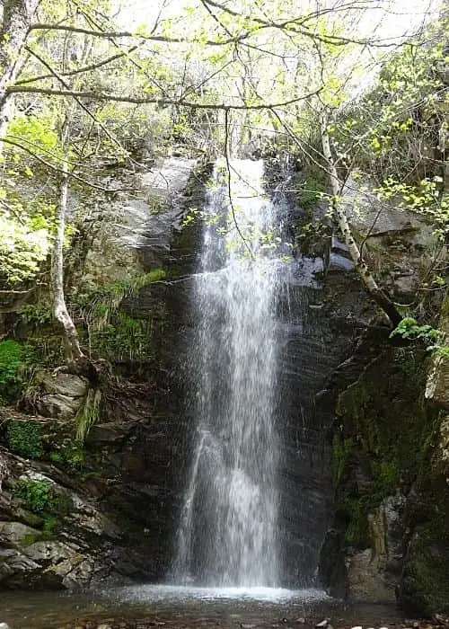 ruta de la Cascada de Cantajeira