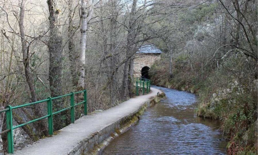 senda en la ruta de la ruta de los molinos