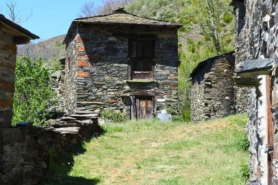 Primout uno de los pueblos deshabitados del Bierzo más bonitos
