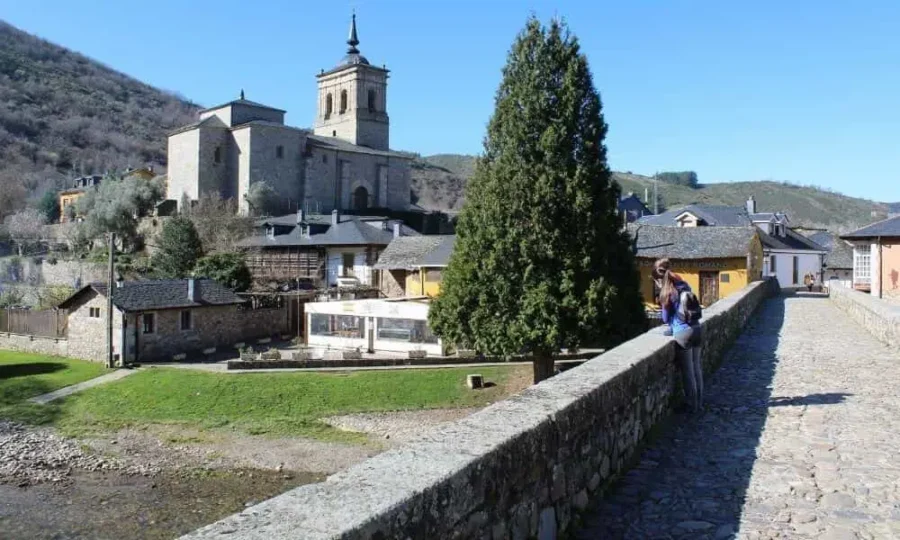 Puente romano en Molinaseca