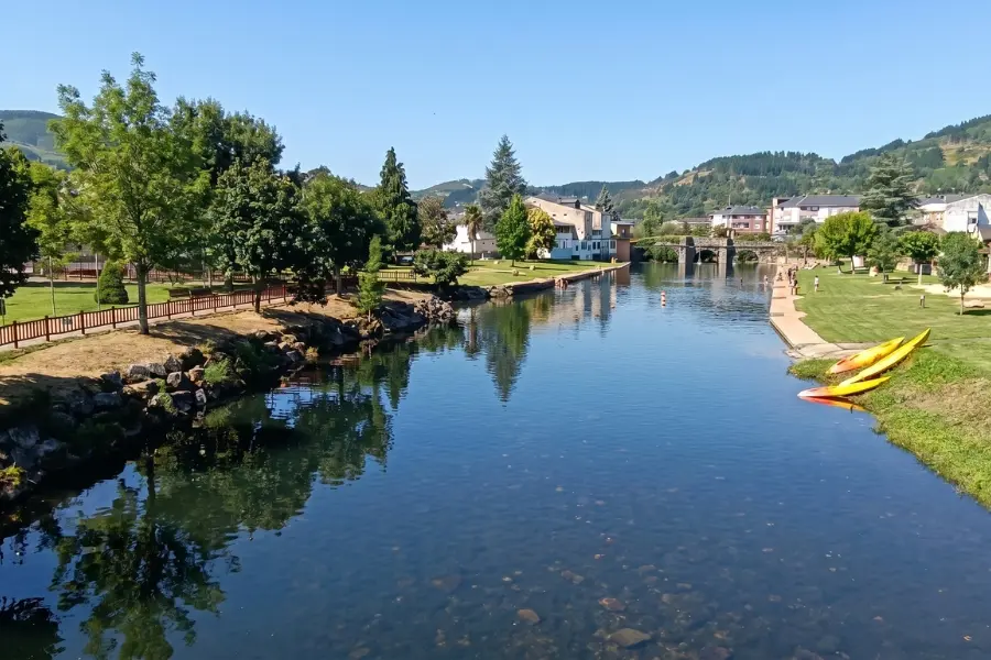 Playa fluvial de Vega de Espinareda